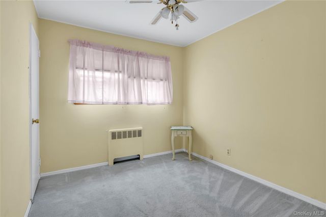 29 Westbury Avenue, Plainview, NY 11803