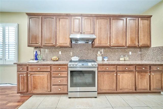 1043 Hawthorne, Hemet, CA 92545