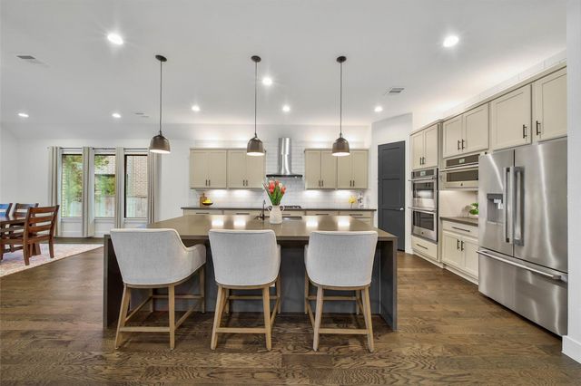 1015 Oak Briar Lane, Montgomery, TX 77384