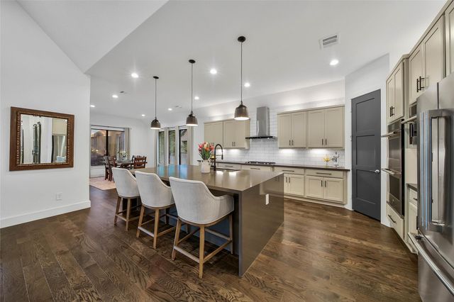 1015 Oak Briar Lane, Montgomery, TX 77384