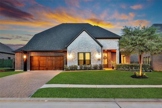 1015 Oak Briar Lane, Montgomery, TX 77384