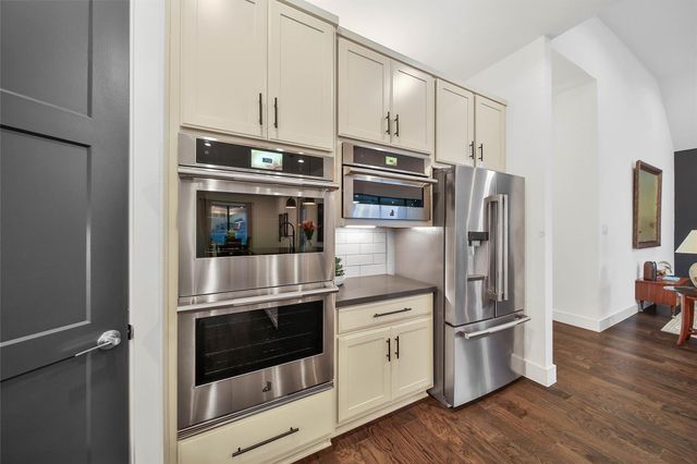 1015 Oak Briar Lane, Montgomery, TX 77384