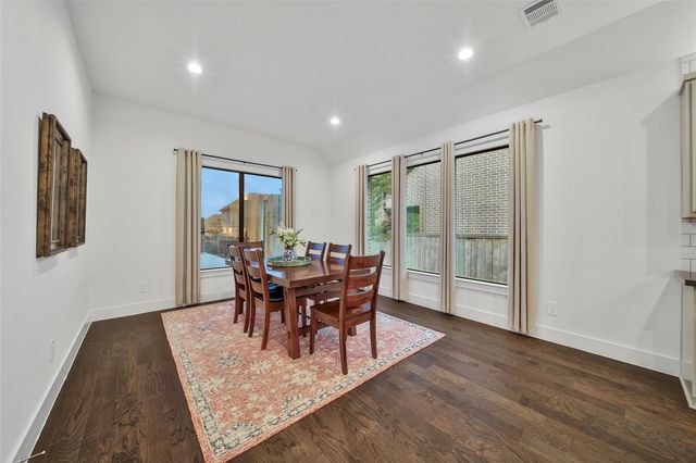 1015 Oak Briar Lane, Montgomery, TX 77384