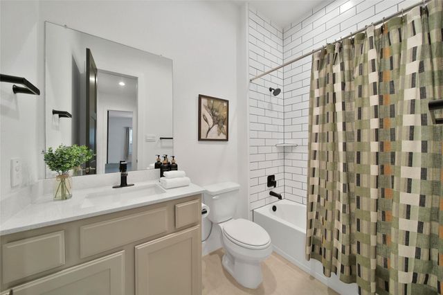 1015 Oak Briar Lane, Montgomery, TX 77384