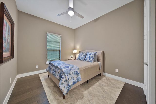 1015 Oak Briar Lane, Montgomery, TX 77384