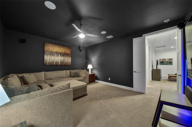 1015 Oak Briar Lane, Montgomery, TX 77384