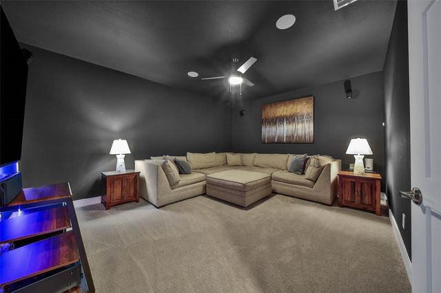 1015 Oak Briar Lane, Montgomery, TX 77384