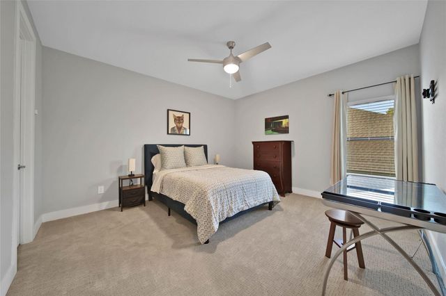 1015 Oak Briar Lane, Montgomery, TX 77384