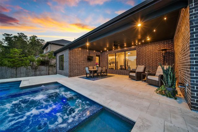 1015 Oak Briar Lane, Montgomery, TX 77384