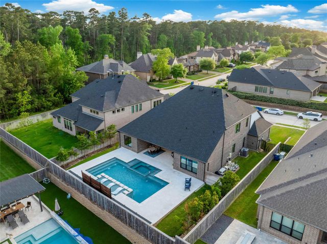 1015 Oak Briar Lane, Montgomery, TX 77384