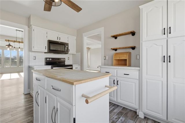 5950 SE Hilltop Road, Holt, MO 64048