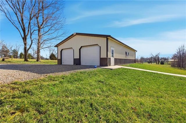 5950 SE Hilltop Road, Holt, MO 64048