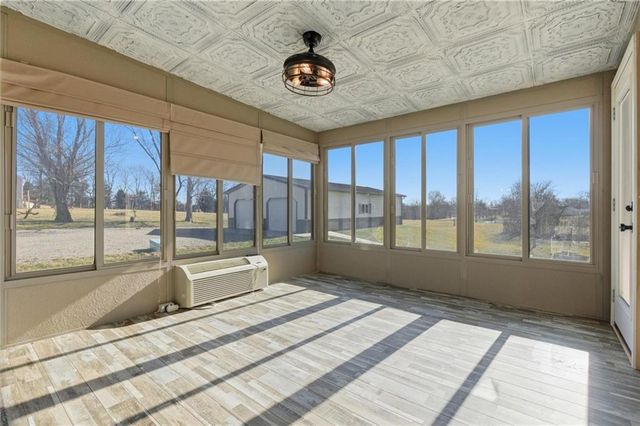 5950 SE Hilltop Road, Holt, MO 64048