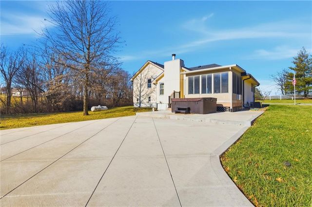 5950 SE Hilltop Road, Holt, MO 64048