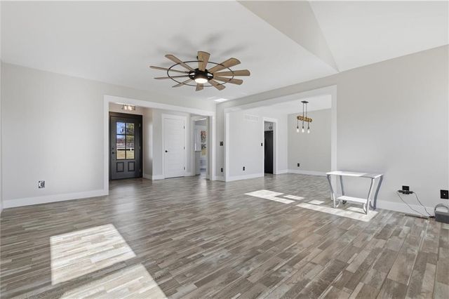 5950 SE Hilltop Road, Holt, MO 64048