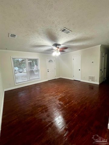 821 Cornell Ave, Pensacola, FL 32514