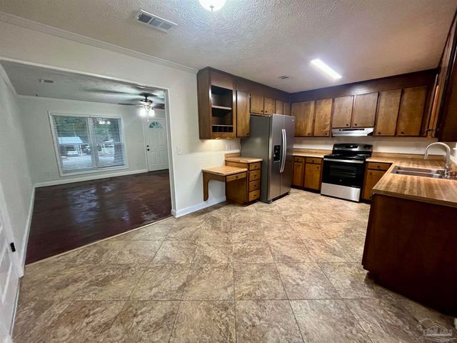 821 Cornell Ave, Pensacola, FL 32514