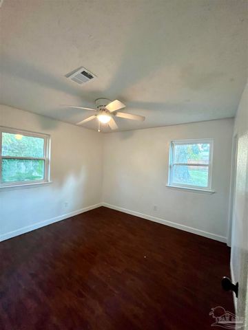 821 Cornell Ave, Pensacola, FL 32514