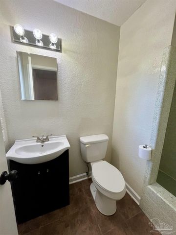 821 Cornell Ave, Pensacola, FL 32514