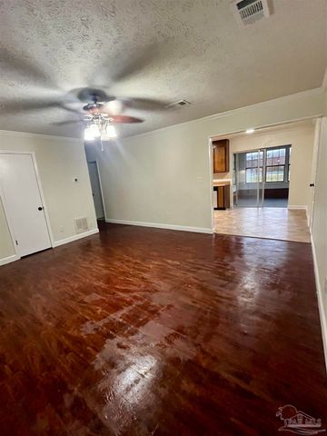 821 Cornell Ave, Pensacola, FL 32514