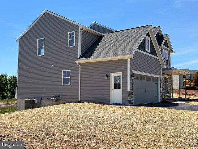 118 FOXGLOVE DR, Middletown, PA 17057