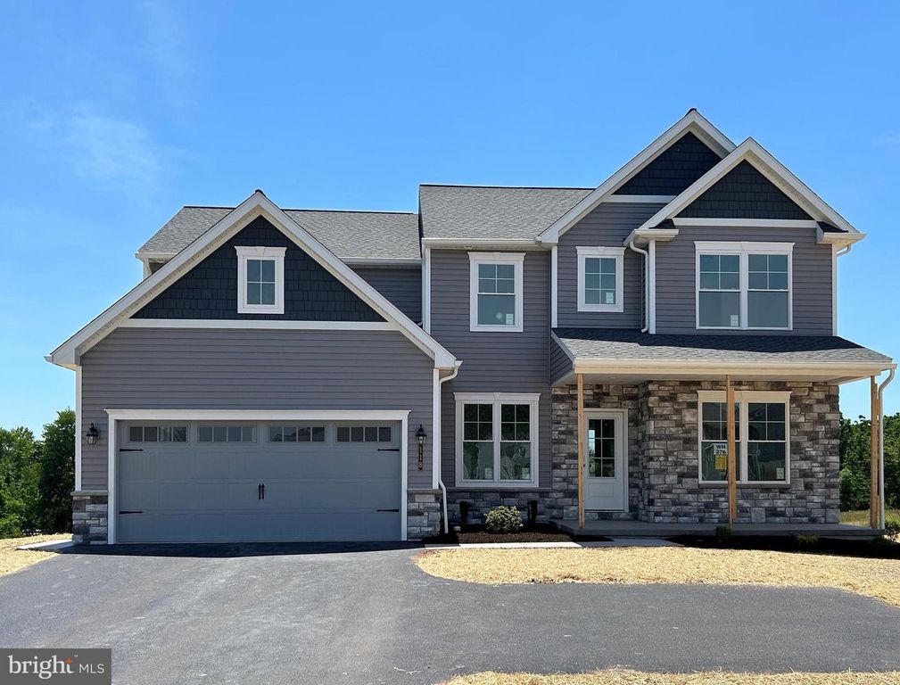 118 FOXGLOVE DR, Middletown, PA 17057