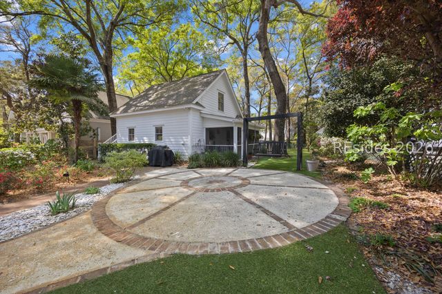 15 Hayek St, Beaufort, SC 29907