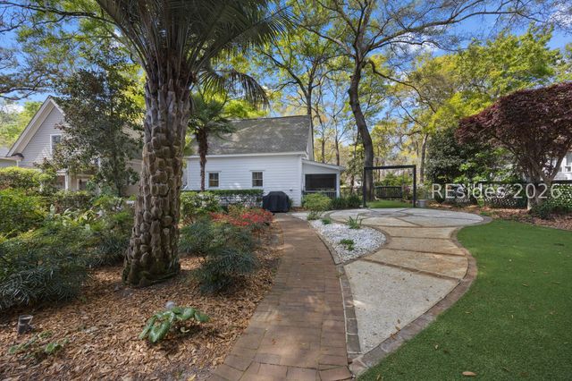 15 Hayek St, Beaufort, SC 29907