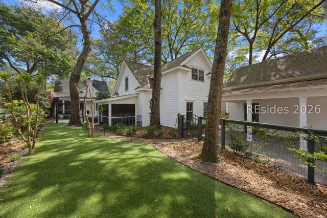15 Hayek St, Beaufort, SC 29907