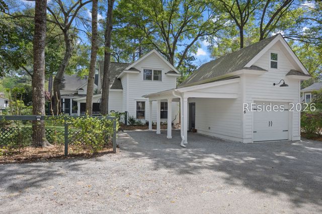15 Hayek St, Beaufort, SC 29907