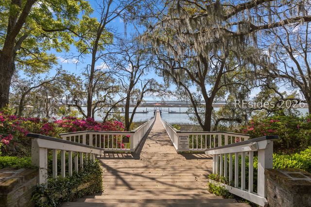15 Hayek St, Beaufort, SC 29907