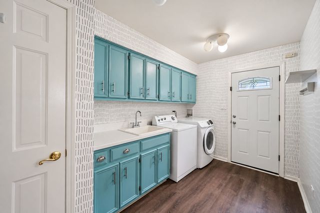 2412 Clifton Court, Naperville, IL 60565