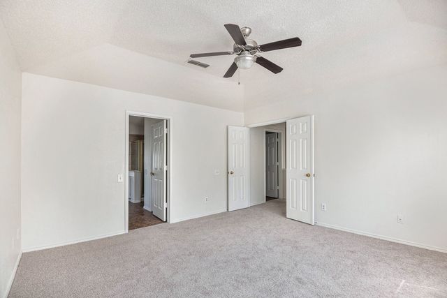 8201 Cloverglen Lane, Fort Worth, TX 76123