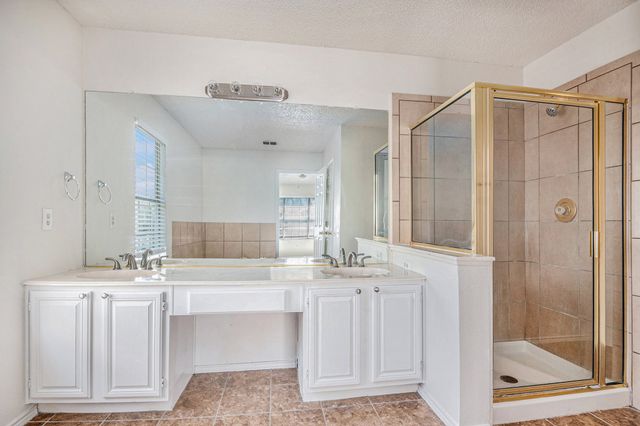 8201 Cloverglen Lane, Fort Worth, TX 76123