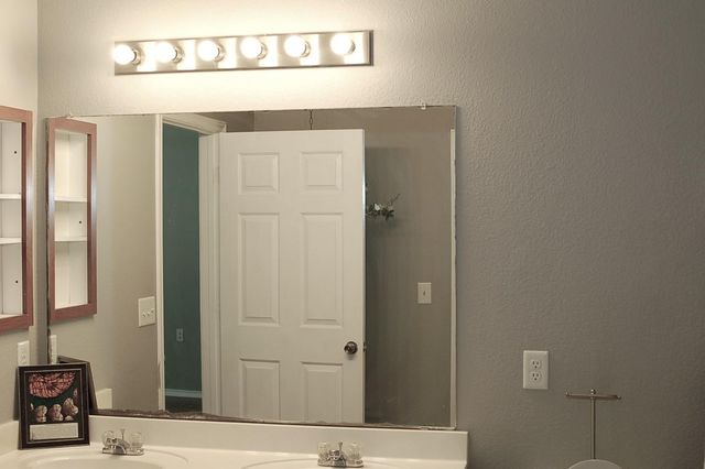 6413 Baythorne DR, Austin, TX 78747