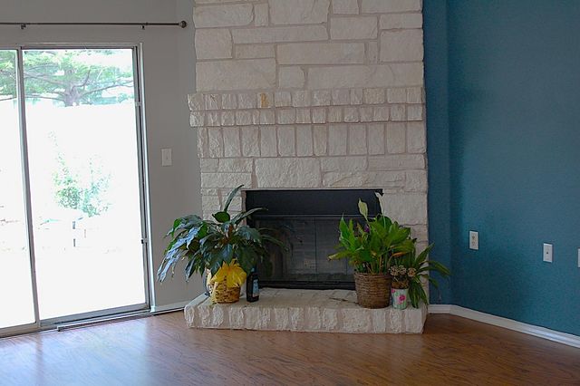 6413 Baythorne DR, Austin, TX 78747