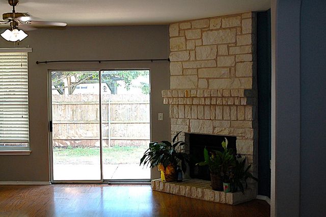 6413 Baythorne DR, Austin, TX 78747