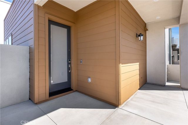 166 Sentosa, Irvine, CA 92618