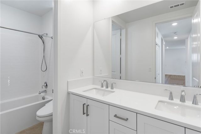 166 Sentosa, Irvine, CA 92618