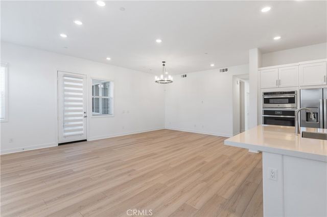 166 Sentosa, Irvine, CA 92618