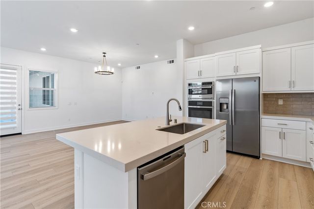 166 Sentosa, Irvine, CA 92618