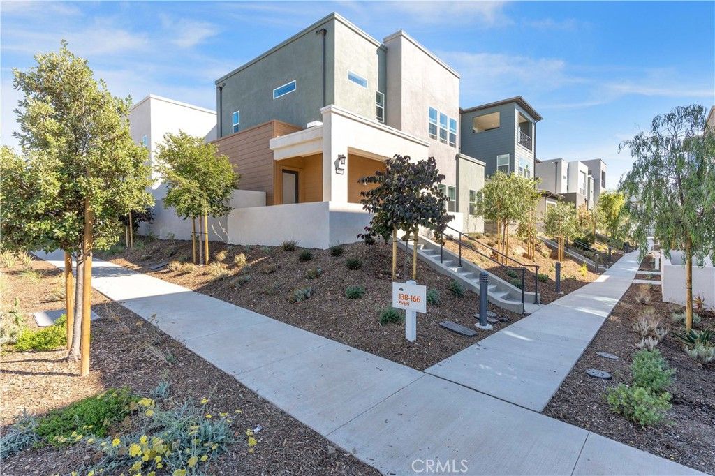 166 Sentosa, Irvine, CA 92618