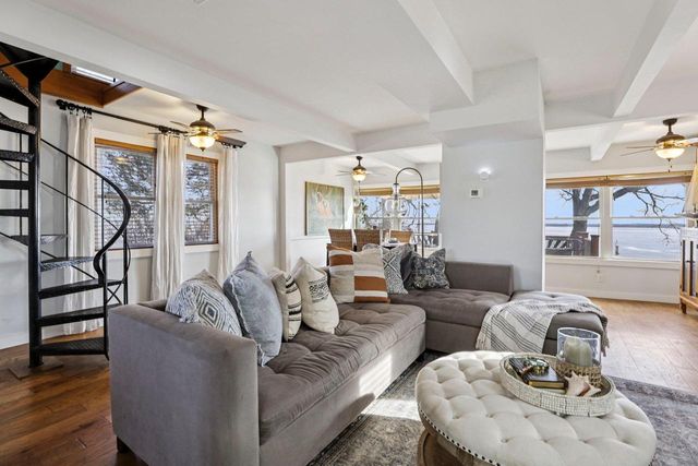 11662 N Lakeview Drive, Edgerton, WI 53534