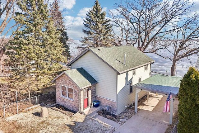 11662 N Lakeview Drive, Edgerton, WI 53534