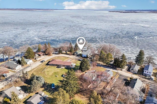 11662 N Lakeview Drive, Edgerton, WI 53534