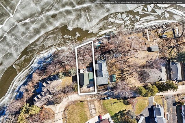 11662 N Lakeview Drive, Edgerton, WI 53534