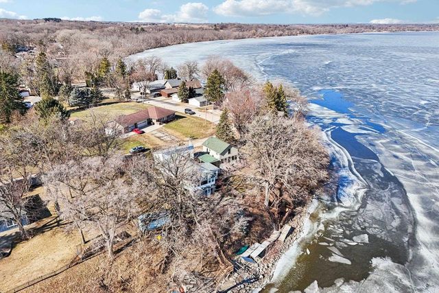 11662 N Lakeview Drive, Edgerton, WI 53534