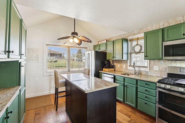 11662 N Lakeview Drive, Edgerton, WI 53534