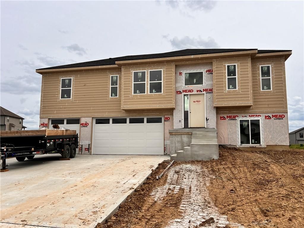 814 W Shawhan Parkway, Lone Jack, MO 64086