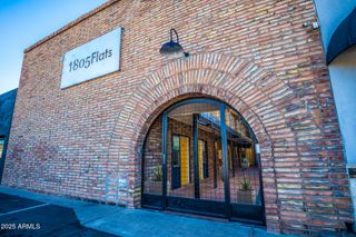 1805 E INDIAN SCHOOL Road 4, Phoenix, AZ 85016